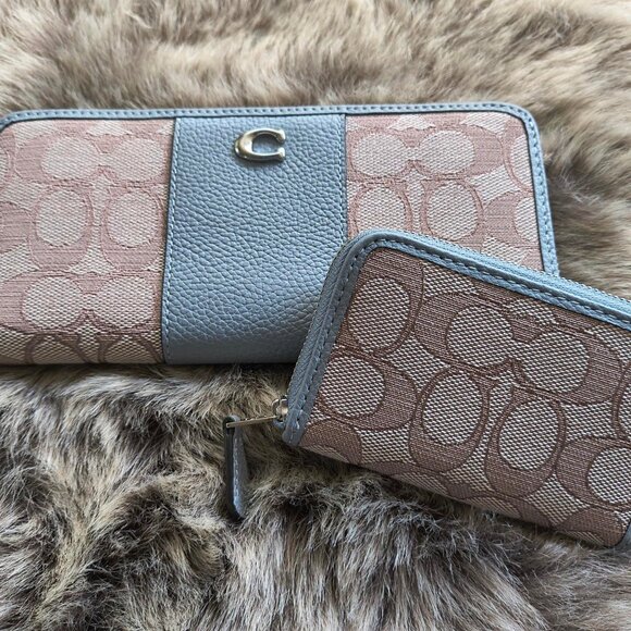COACH  Jacquard Signature Wallet and Card Case - Picture 1 of 5